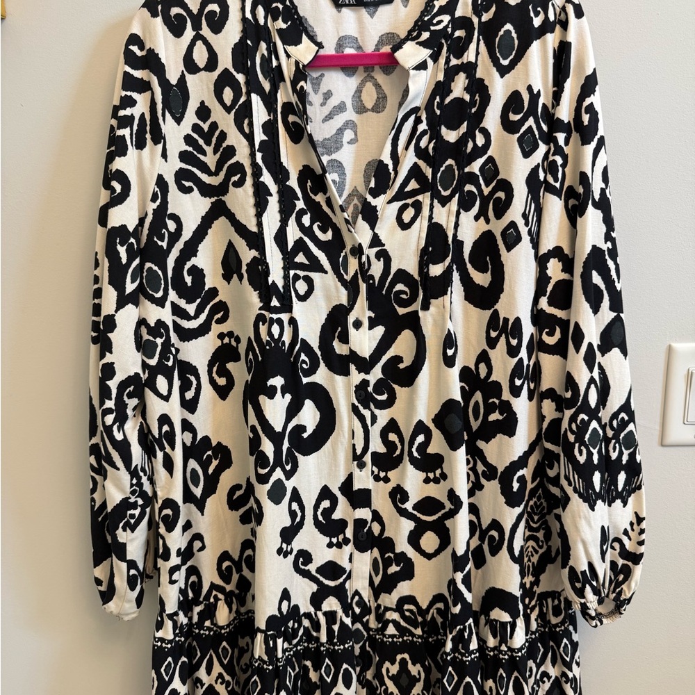 Zara Monochrome Abstract Print short swing dress